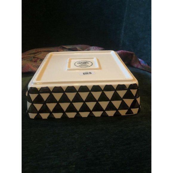Thyme & Table Geometric Square Baking Dish Oven Freezer Dishwasher Safe 8” x 8” - Picture 3 of 7